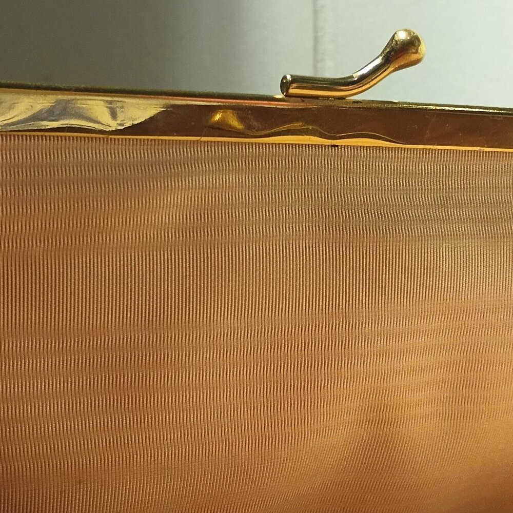Vintage Gold Frame Coin Purse - Picture 2 of 4